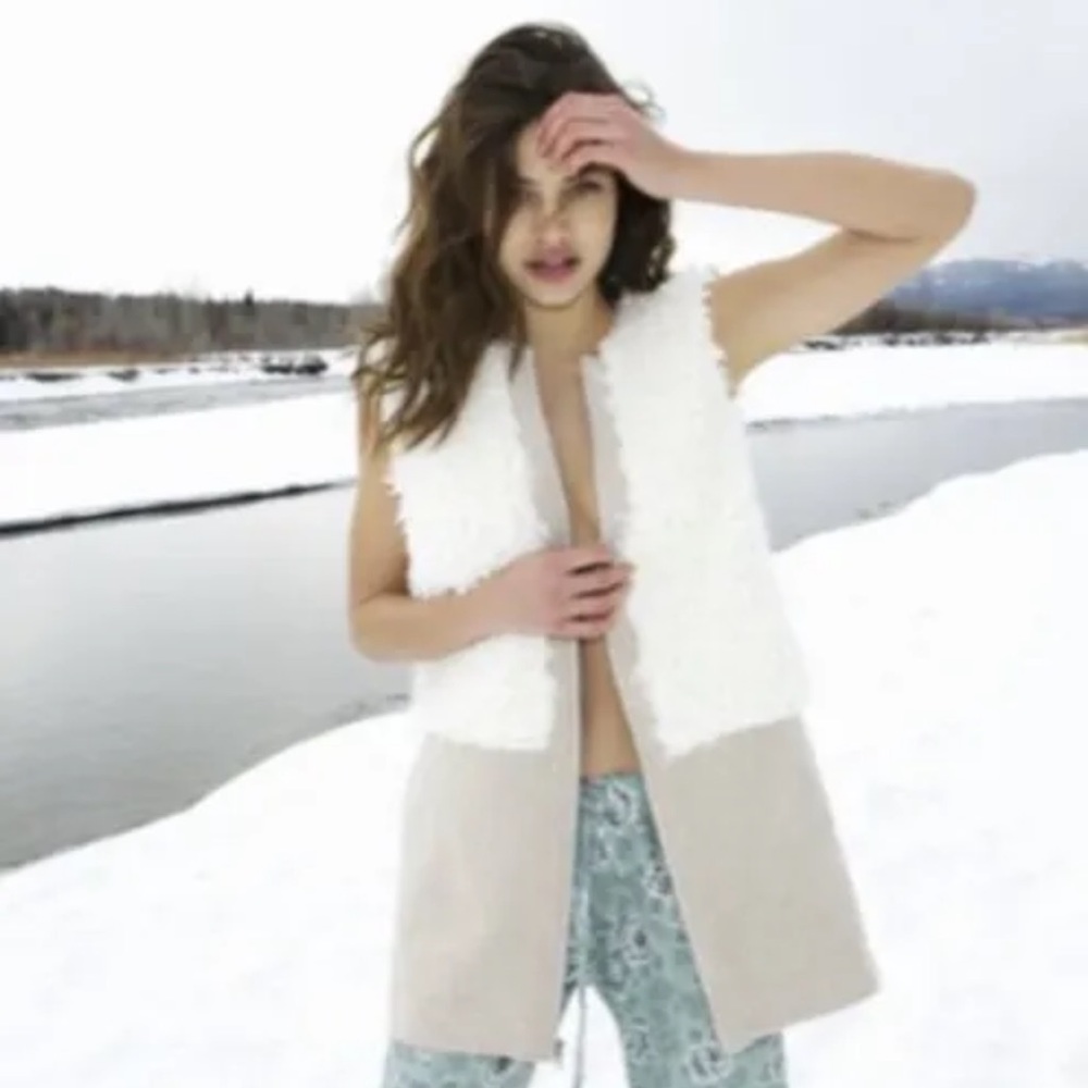 For Love‎ And Lemons Alpine Faux Fur Fuzzy Teddy Vest Lilac White S  EUC